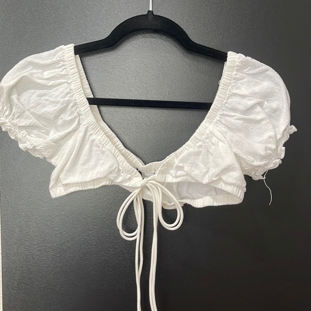 White crop top from SHEIN xs